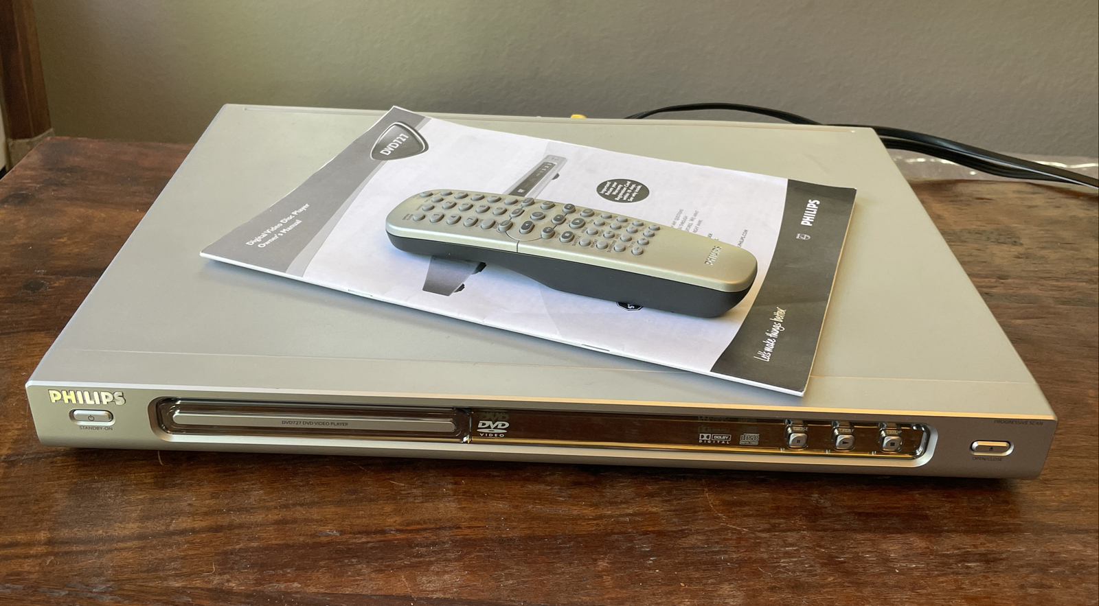 Philips DVD727 DVD Player with Remote and Manual Tested & Working  -image