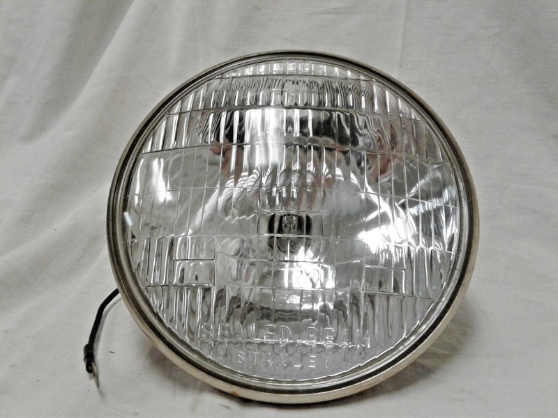 Yamaha YD3 Headlight 148-84320-60-00 Stanley A9510