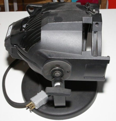 ETC Source Four 750W EA Par with Platform and Accessories - DAMAGED - NO BULB - Picture 5 of 19