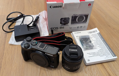 Canon EOS M6 Kit mit EF-M 15-45mm IS STM Objektiv + Zubehörpaket - TOP-Zustand