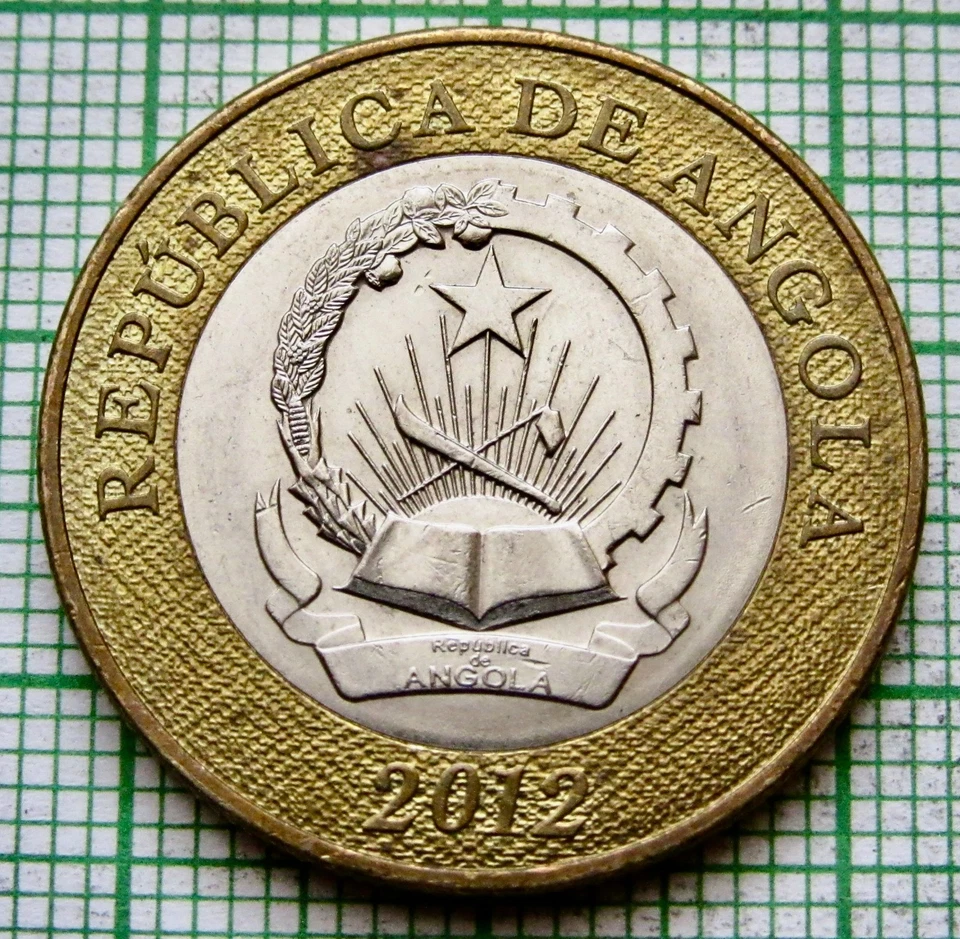 ANGOLA 2012 5 KWANZAS, BI-METALLIC km# 109 yes we do combine postage - Image 4 of 4