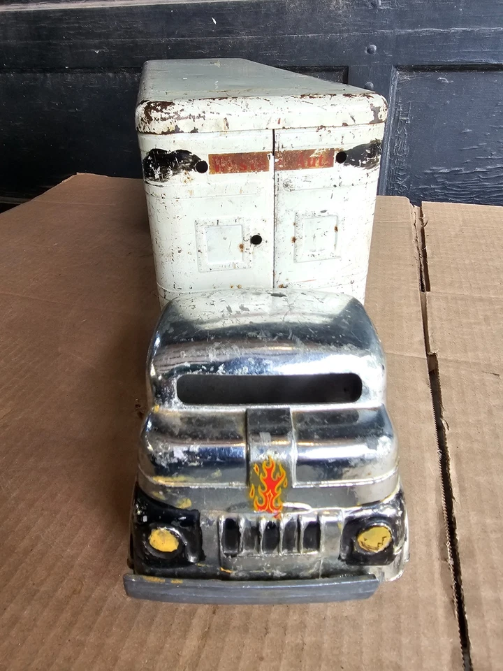 1960s STRUCTO Western Auto,The Family Store~Semi-TRUCK/TRAILER~Pressed Steel~24" - Image 4 of 4