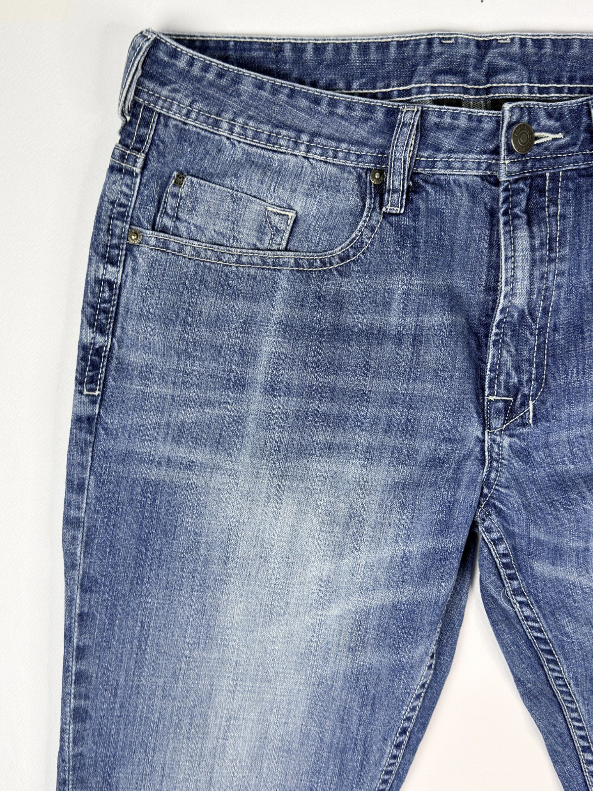 Buffalo David Bitton Driven Basic Straight Jeans … - image 2