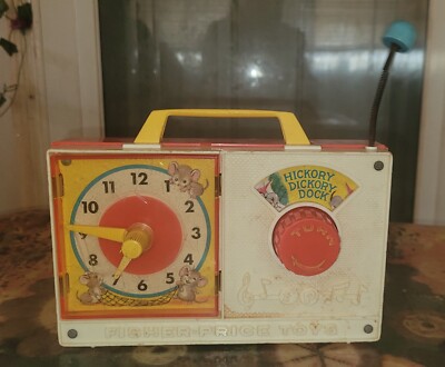 1971 FISHER PRICE Hickory Dickory Dock Clock Radio ~ Read DESCRIPTION 