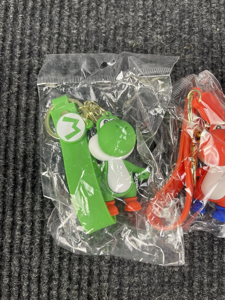 Yoshi 3D Rubber Keychains 5 Blue Pink Yellow Green And Red/orange - Image 3 of 4