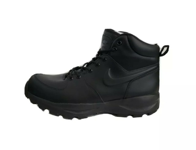 nike manoa boots size 9