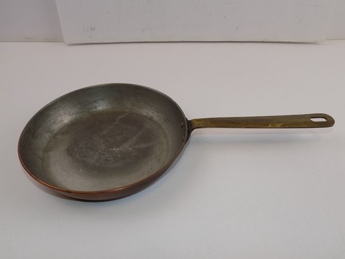 Vintage Small Copper Skillet Saute Pan 7" w/ Brass Handle - Picture 6 of 18