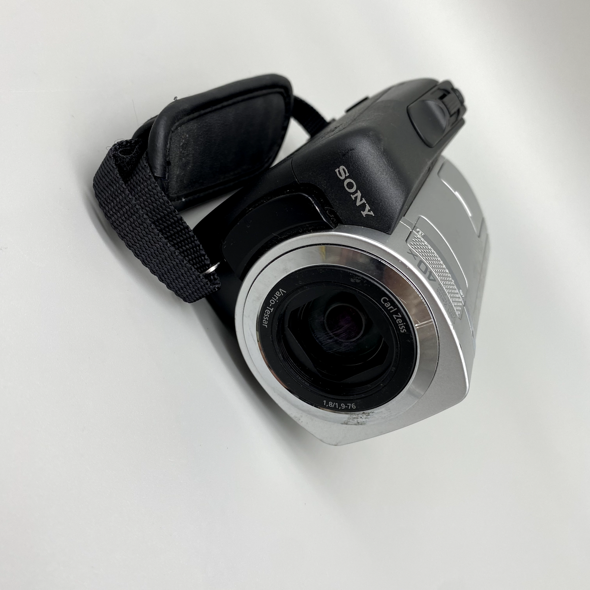 Sony DCR-SR45 Handycam Digital Video Camcorder 40x/30GB Black