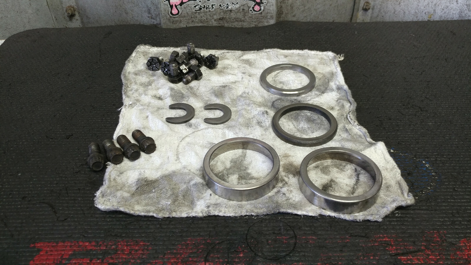 Ford 9 In Pinion Seal Ford 8.8 Ring And Pinion Installation Master Kit With Koyo Bearings H 490624 - Foto 5