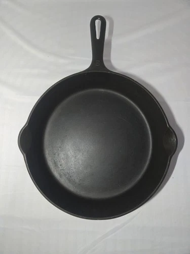 "Fully Restored" GRISWOLD No 8 CAST IRON SKILLET 10" 704D Skillet Seasoned