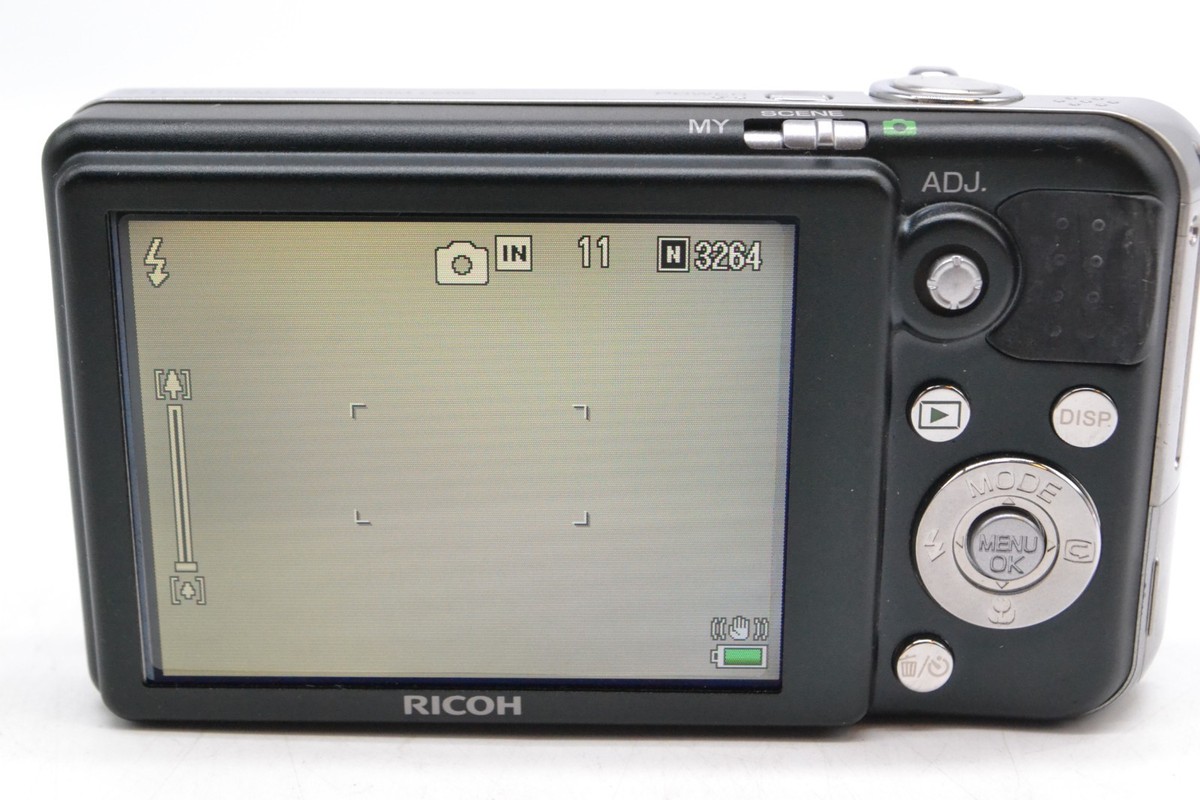 Ricoh Caplio R7 8.2MP Compact Digital Camera 7.1x Optical Zoom