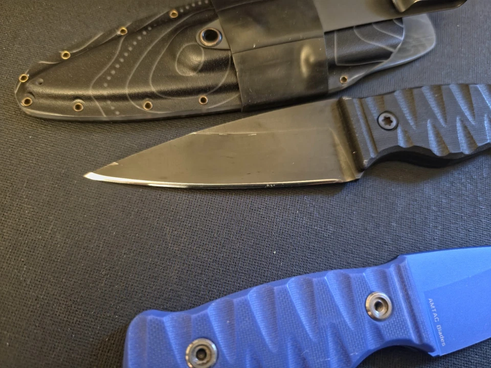 Hojas Amtac Northman Magnacut acero con mango Coyote G10 y funda personalizada Foto 4 de 4