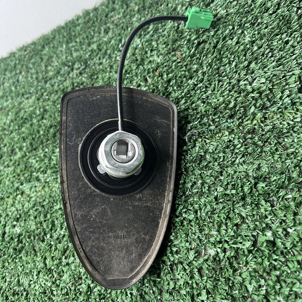 Antena de aleta de tiburón Infiniti M37 M56 Q70L 2011-2019 OEM Foto 3 de 3