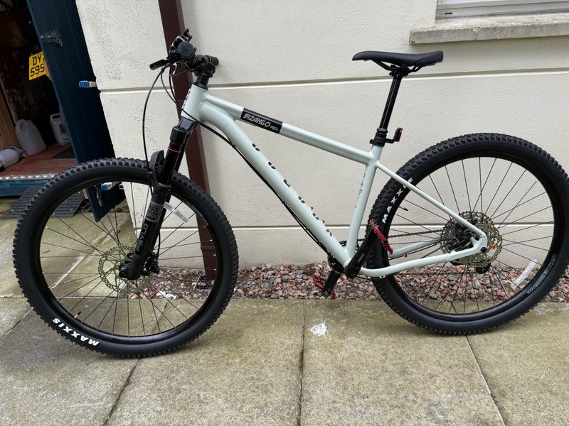 Voodoo Bizango Pro Mountain Bike Medium Frame With 27.5 Inch Tires 🚲