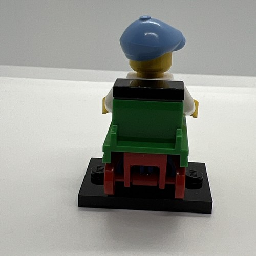 LEGO Series 25 Collectible Minifigures 71045 - Train Kid - Picture 7 of 11