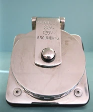 Hubbell Twist-Lock Chrome 3 Wire 30A 125V Grounding Outlet H17