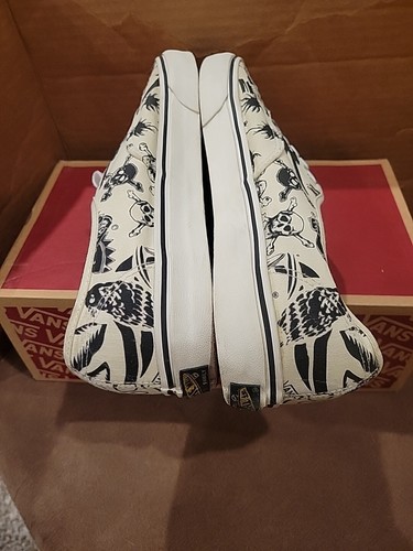 Vans Size 10.5 Authentic 50th Anniversary Employee Exclusive Shoe. White/Blk (79 - Foto 3 di 6