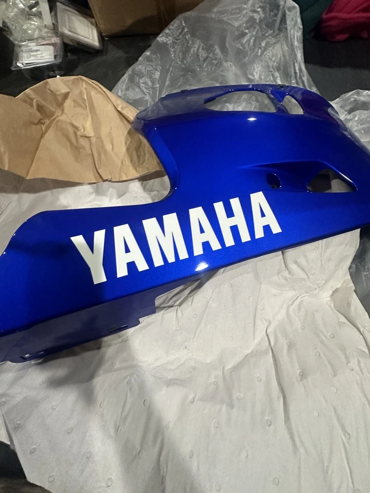 01 02 2001 2002 Yamaha Yzf R6 lado derecho carenado inferior cubierta del vientre OEM B4 Foto 4 de 4