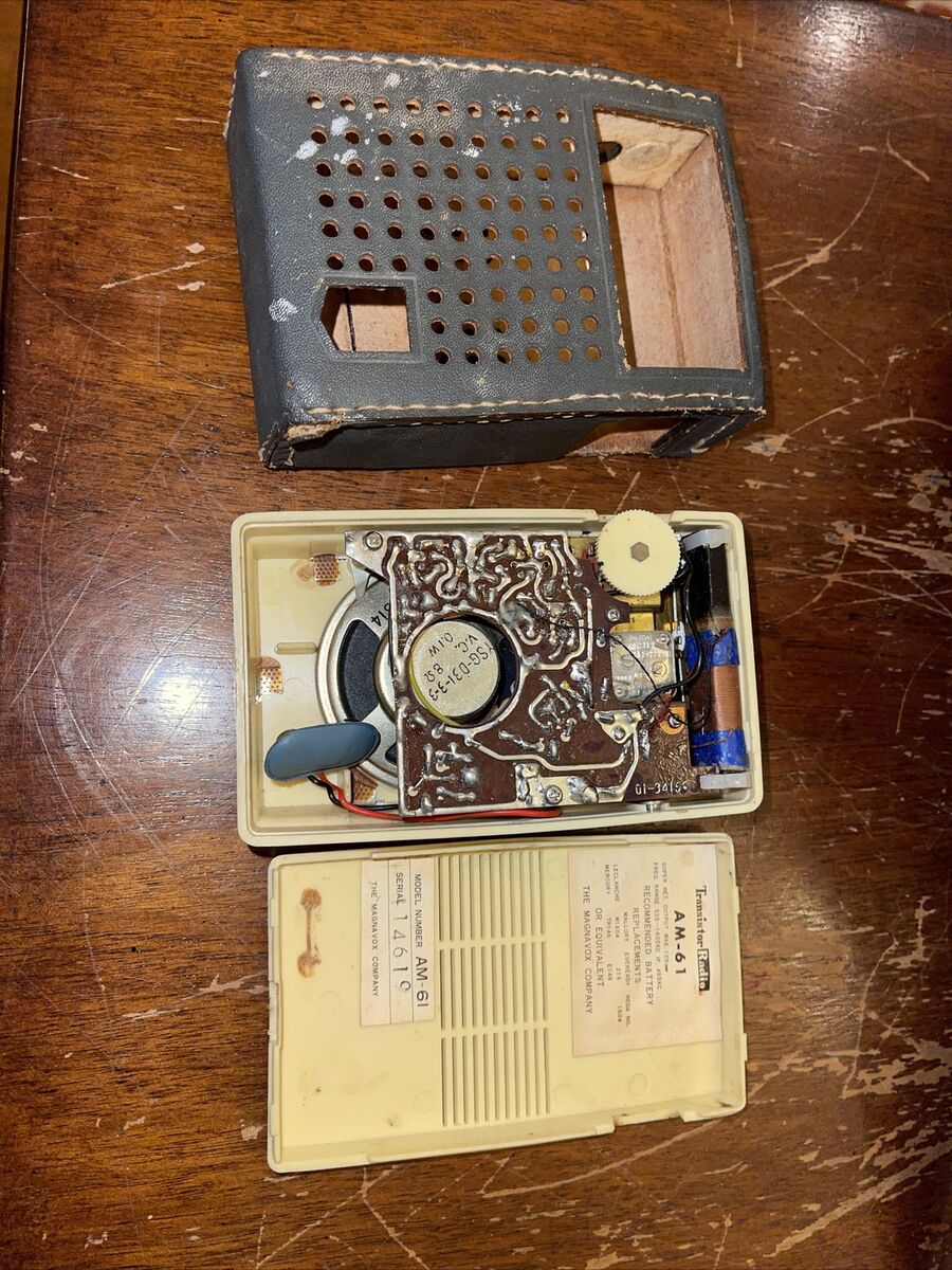MAGNAVOX AM-61 (Vintage Magnavox Am-61 Am Transistor Radio MAGNAVOX AM-61 (Vintage Magnavox Am-61 Am Transistor Radio