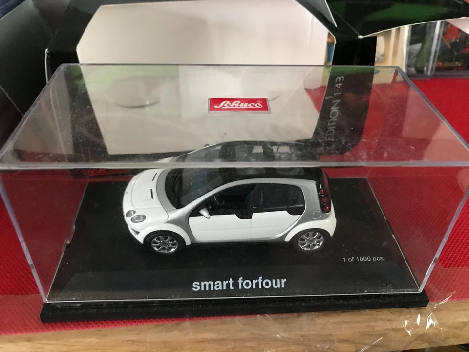 Smart Forfour  Limited Dealer Edition Schuco in scale 1/43 READ  B802 - Image 4 of 4