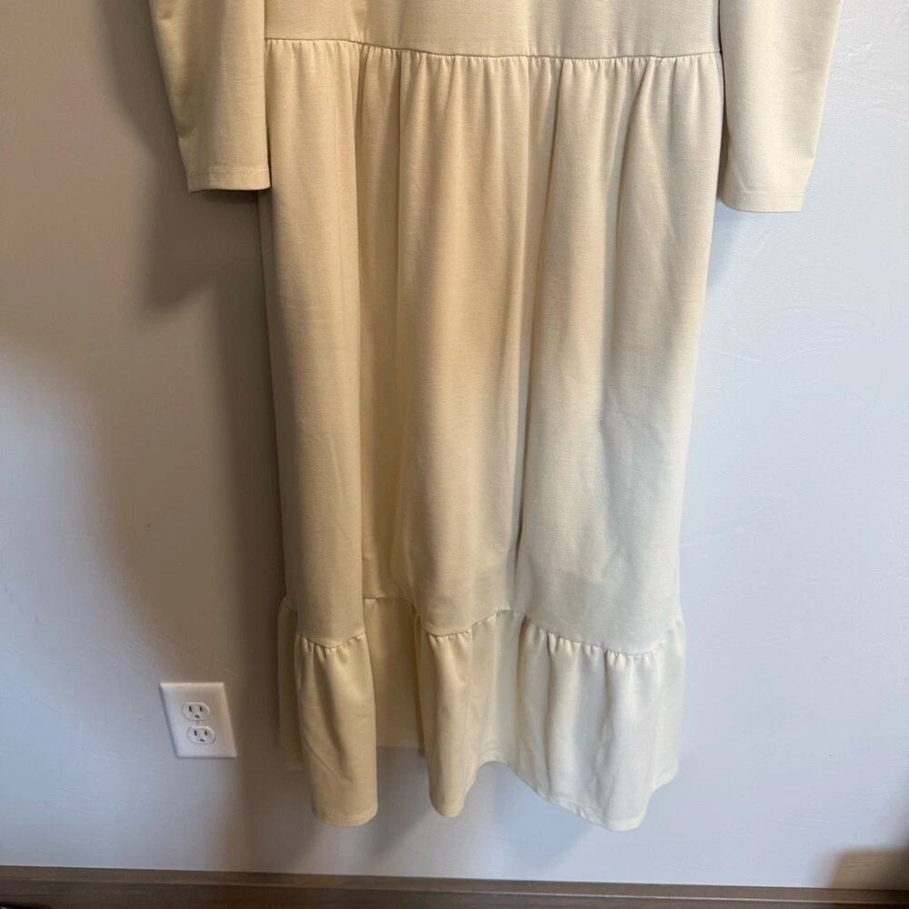 OFF WHITE Abito midi Who What Wear bianco sporco a strati manica a sbuffo neutro nucleo insegnante