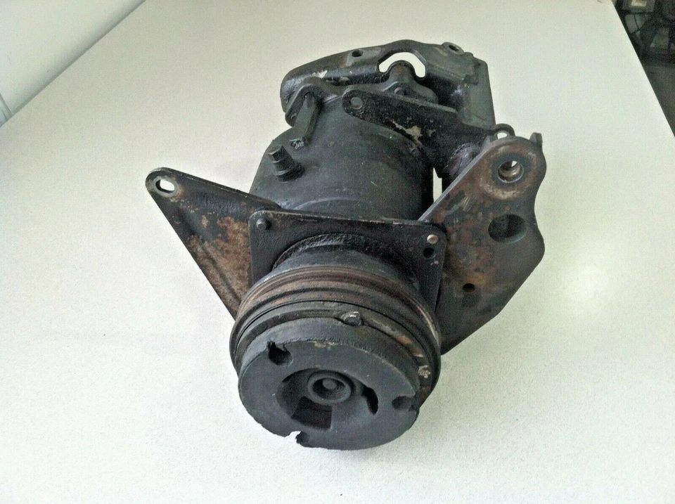 Mercedes-Benz 190E 190D W201 1987-1993 ~ compresor de aire acondicionado Foto 2 de 4