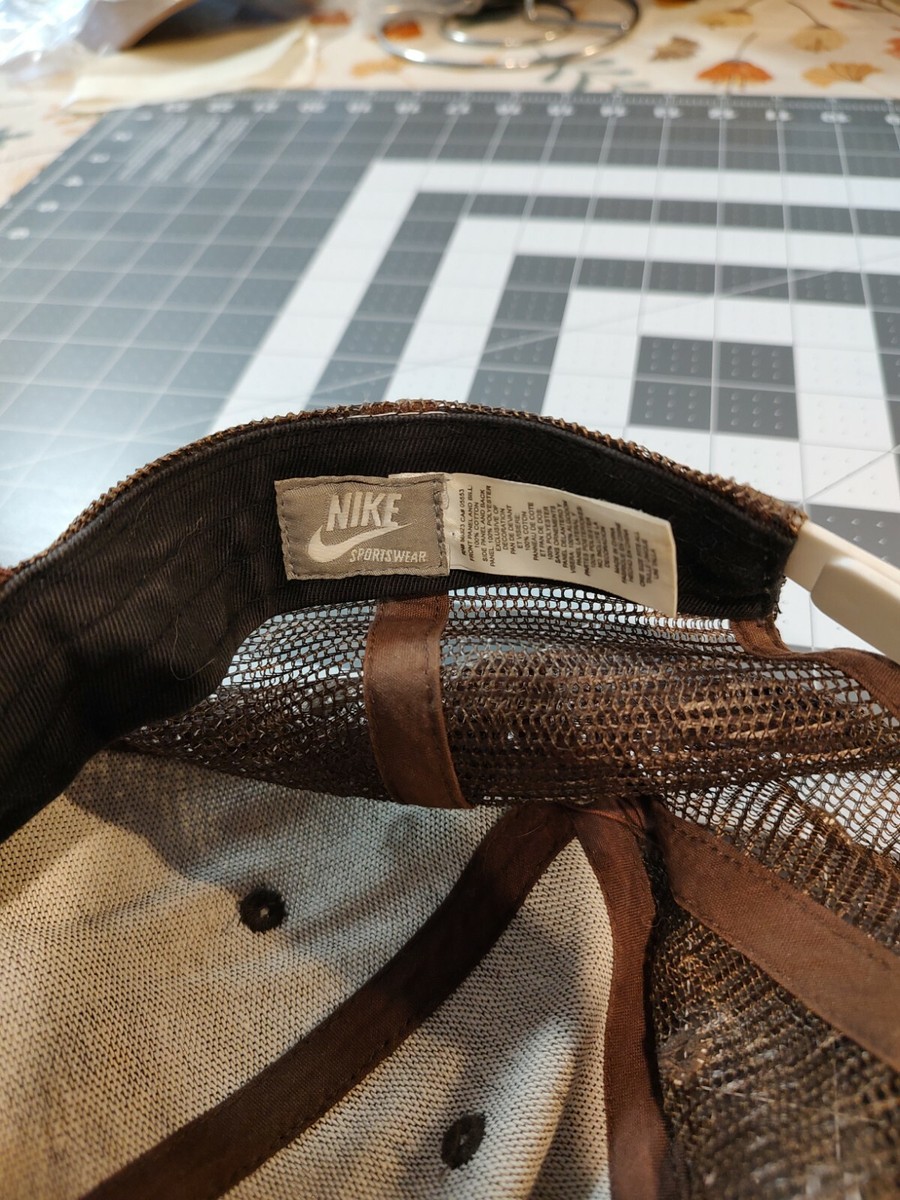 Nike Swoosh Embroidered Logo Plaid Adjustable Mesh Snapback Hat