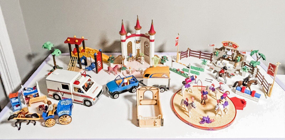 Lot De Figurines Playmobil D'occasion – Pour Pièces Ou Collection