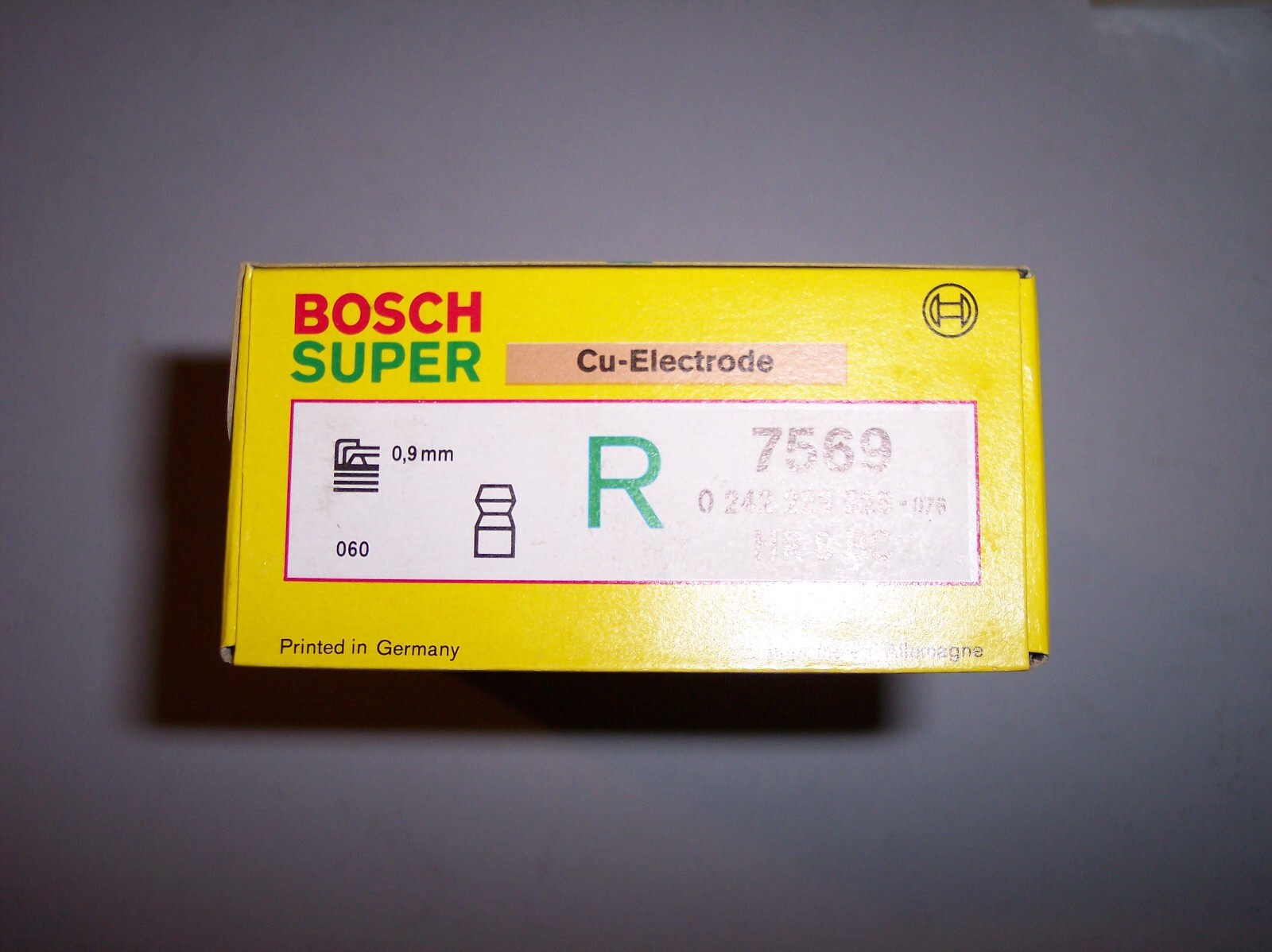 Bosch Super 7589 Cu-Electrode Spark Plugs HR8BC 1 Package of 10 Plugs