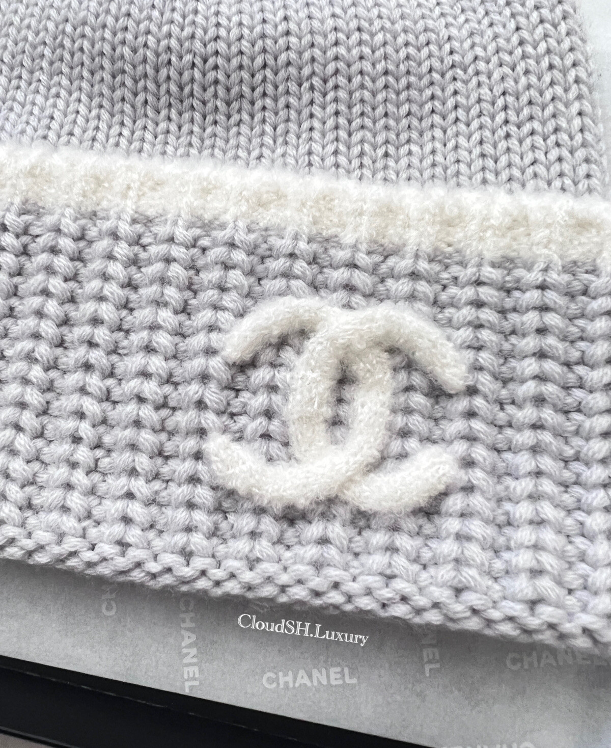 Auth BN Chanel Light Gray White CC Logo Wool Knit Beanie image 3