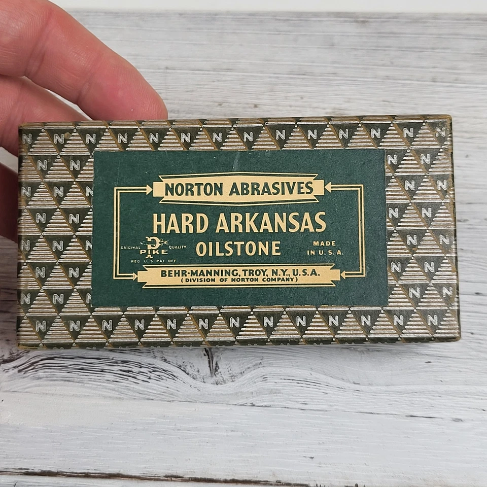 DE COLECCIÓN COMO NUEVO NORTON HARD ARKANSAS STONE HB 4 CAJA TRANSLÚCIDA HERRAMIENTAS DE ENVOLTURA DE PAPEL Foto 2 de 4