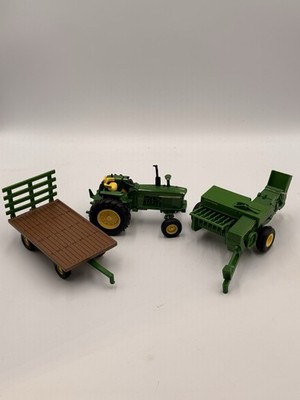 Ertl John Deere 4020 Diesel Tractor w/ 348 Baler & Hay Wagon Haying Set Museum