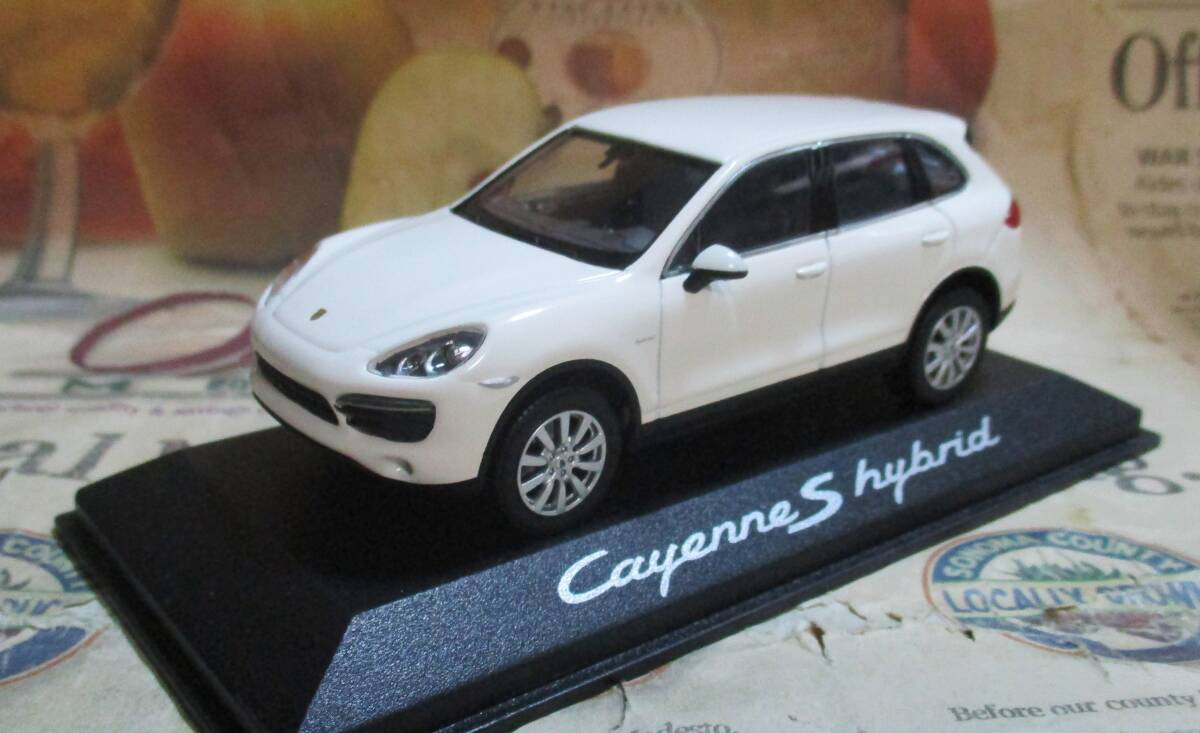 Out -Of -Print 30 Units Minichamps 1/43 Porsche Cayenne S Out -Of -Print 30 Units Minichamps 1/43 Porsche Cayenne S