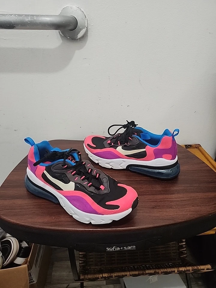Nike Air Max 270 React (GS) Niñas Talla 7Y Zapatos para Correr Rosa Negro Foto 2 de 4