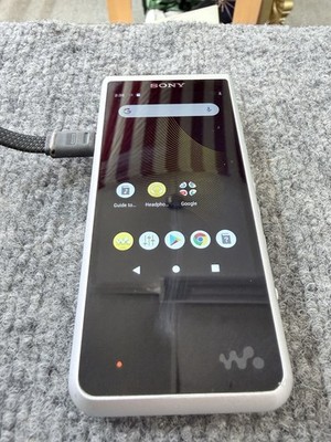 SONY WALKMAN POWERED BY ANDROID W/ SANDISK ULTRA 256GB SD CARD & CHARGER (USA)