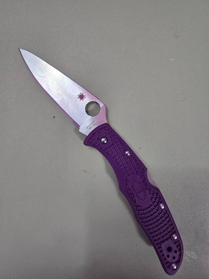 Spyderco Knives Endura 4 Lockback Purple VG-10 Stainless C10FPPR Pocket Knife - Image 2 of 4