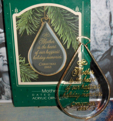 Mother`1985`Mom Is The Heart Of Happiest Memories,Acrylic Hallmark Ornament-NICE
