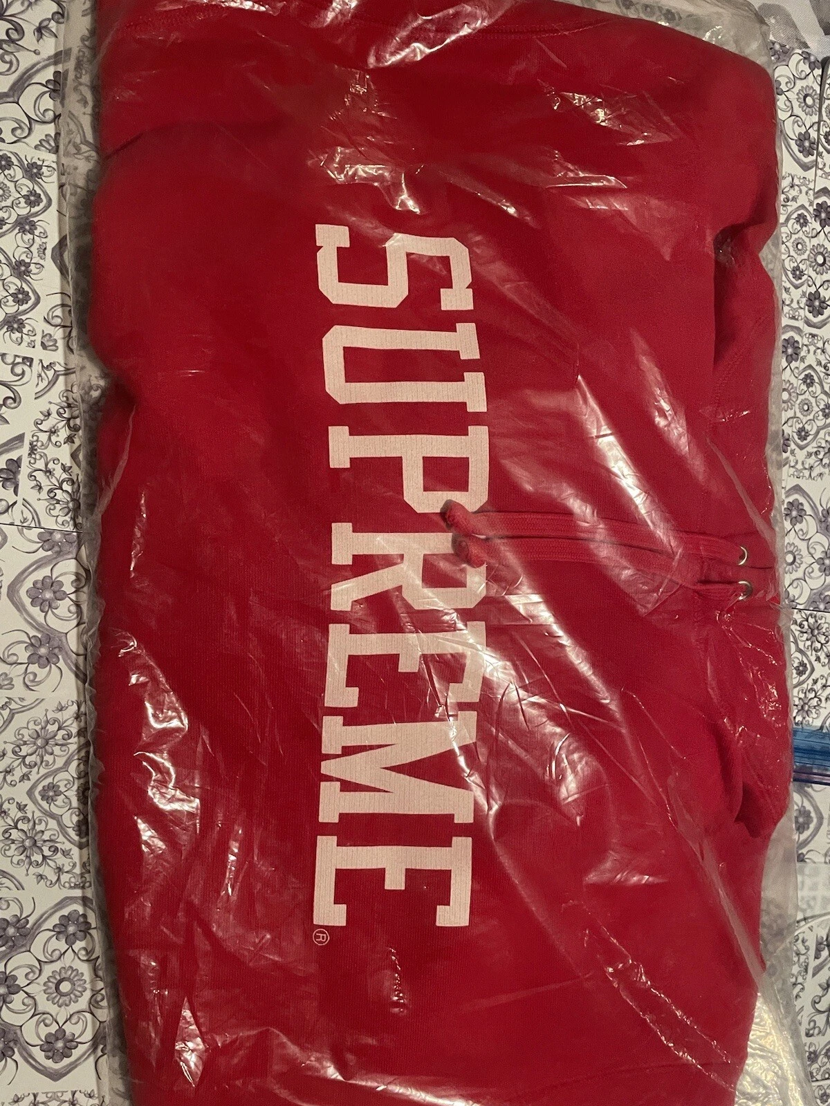 Sweat à capuche Supreme Varsity Rouge flambant neuf 100 % AUTHENTIQUE TAILLE L