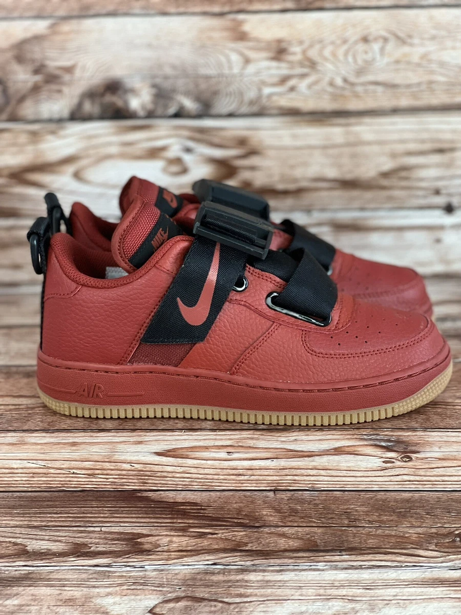 NIKE AIR FORCE 1 UTILITY (GS) DUNE RED-BLACK SZ 5.5Y-WOMENS SZ 7  [AJ6601-600]