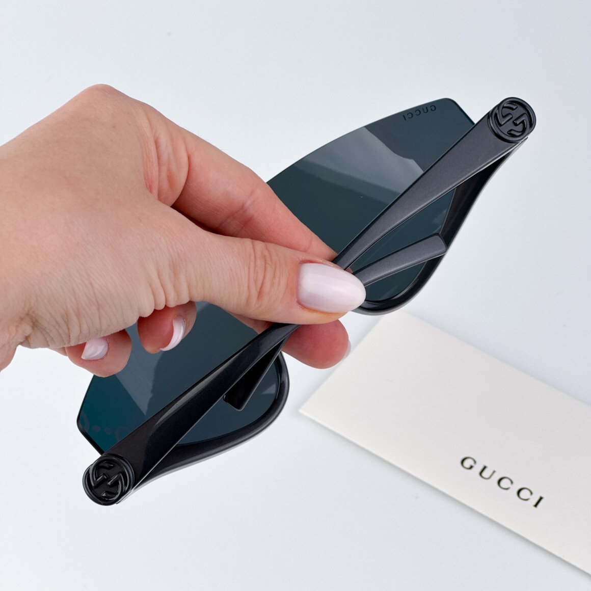 Gucci Women Sunglasses Grey Red Mirror Logo Shield GG1650S Gucci Women Sunglasses Grey Red Mirror Logo Shield GG1650S