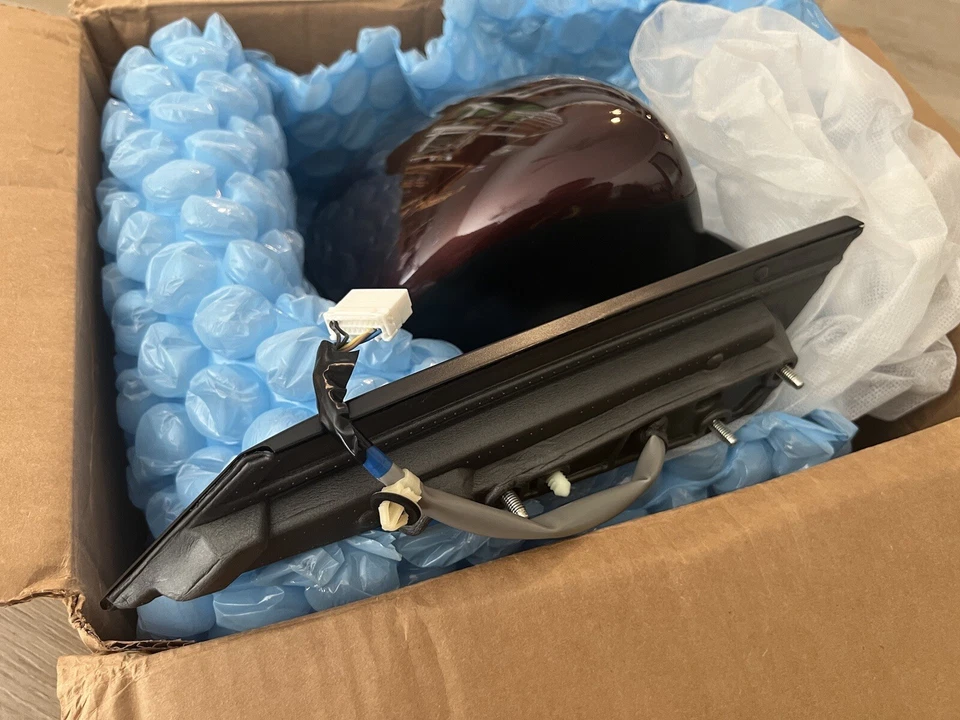 Espelho lateral Honda Odyssey 2014-2017 com câmera (lado do motorista) / CH301064066 - Imagem 2 de 4