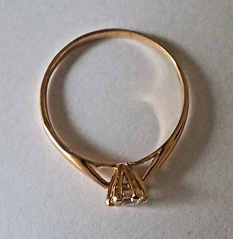 MAGNIFIQUE BAGUE OR 18 CARATS - Solitaire 1,6 g - Photo 3/4