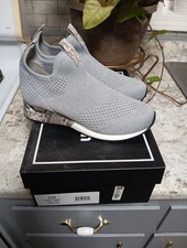 Urban Sport By JSlides Orion Slip On Light Grey Knit Women's Sneakers Size 5 M