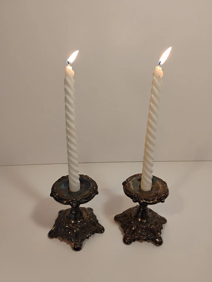 Par de candelabros antiguos enchapados en plata de pátina Lunt #E-61 Foto 4 de 4