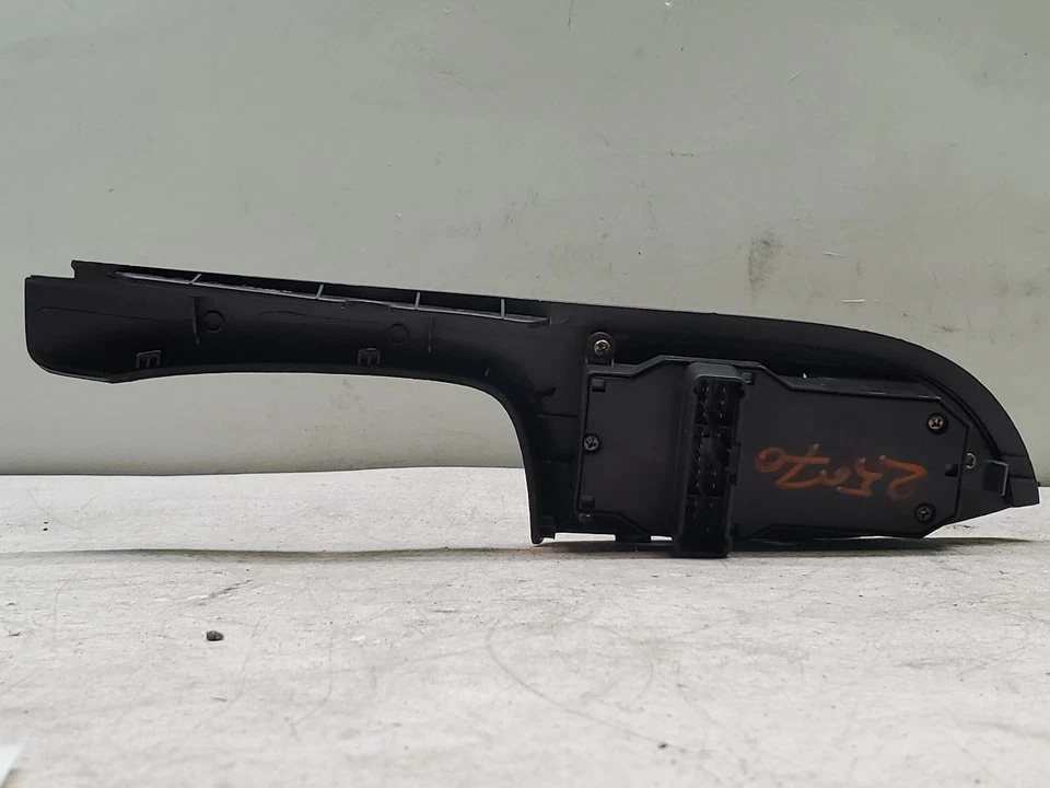 2002 Honda Civic Driver Side Front Door Switch LH OEM - Image 2 of 4