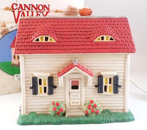 Cannon Valley The Victorian Farmhouse Midwest of Cannon Falls NIB Lighted House - Picture 1 of 7