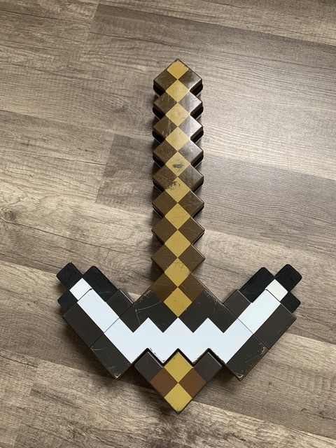 Mattel Minecraft 2 in 1 Transforming Gold Sword Pick Axe 2014 Pickaxe for sale online | eBay