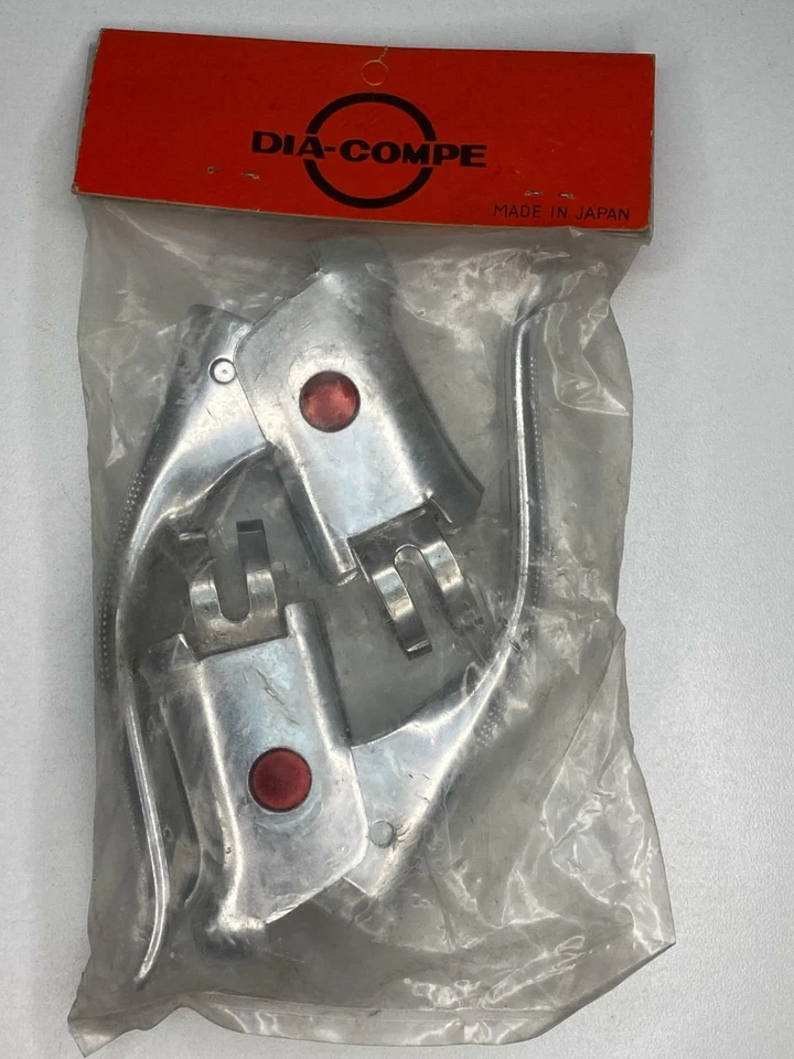 De colección NOS DIA-COMP Aleación Bicicleta de Carretera Punto Rojo PALANCAS DE FRENO #144 23.5 Abrazadera Foto 2 de 4