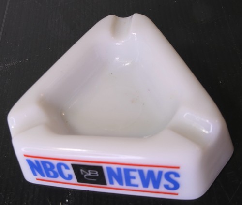 NBC NEWS NATIONAL BROADCASTING COMPANY REPUBLICAN CONVENTION ASHTRAY 1968 NIXON - Picture 3 of 6