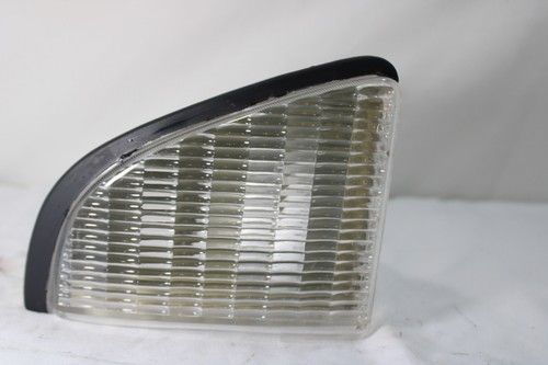 1987-1993 FORD MUSTANG INNER PARK LIGHT TURN SIGNAL LIGHT FRONT PASSENGER/RIGHT - Picture 2 of 8